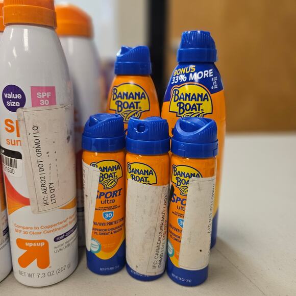 LOT OF 14 - SUNSCREEN SPRAY CANS MIXED BRAND UP & UP/ BANANA BOAT - Picture 3 of 12